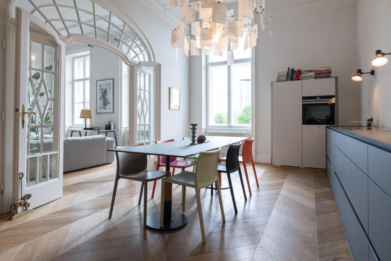 2-bedroom With Private Library Apartment