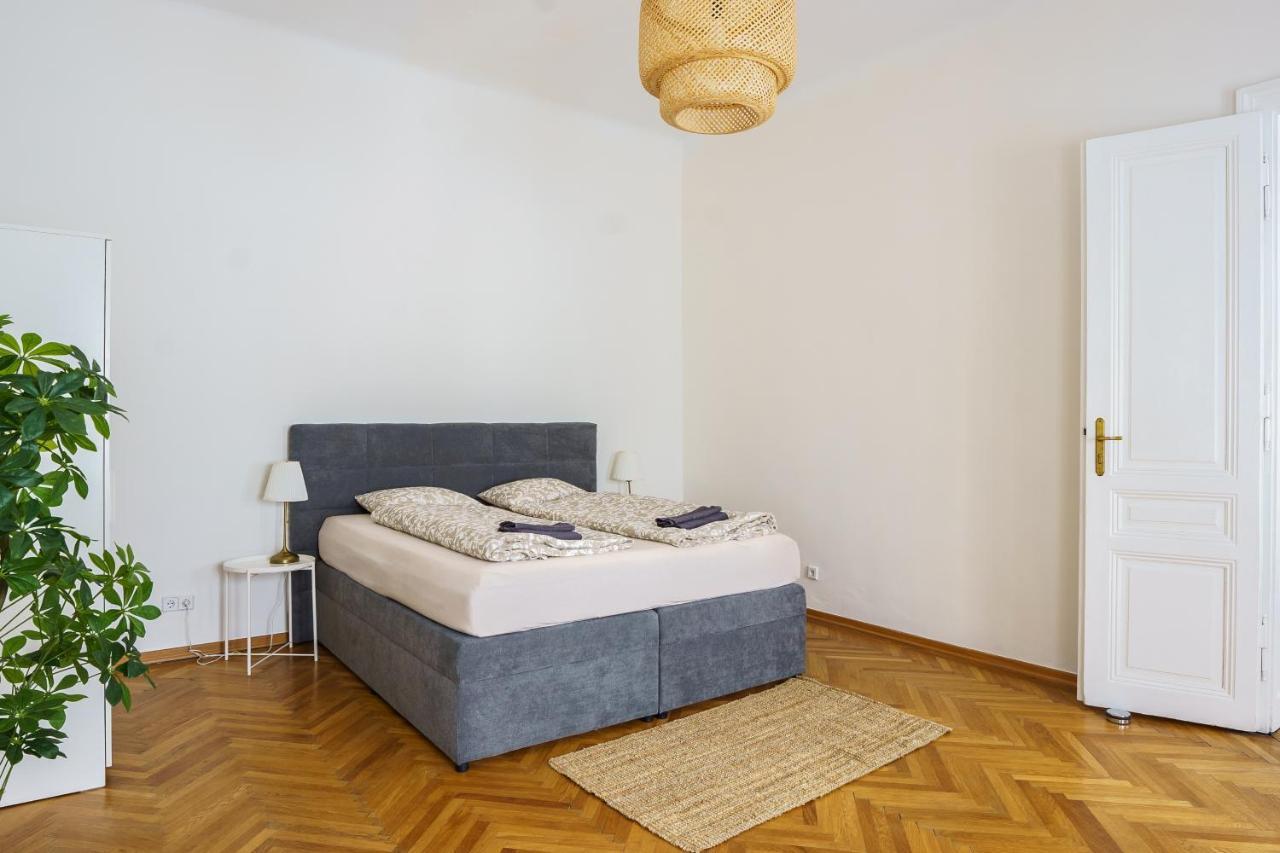 Living - Linke Wienzeile