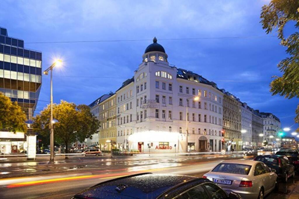 Julius 3 - Modern Comfort Only 5 Mins To Vienna's Center Apartment Vienna