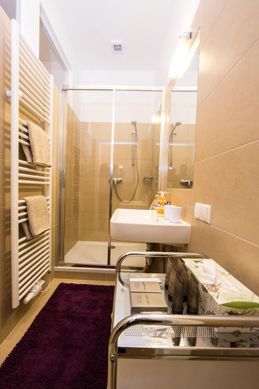 The Barts Apartments - Self Check-In Apartment *