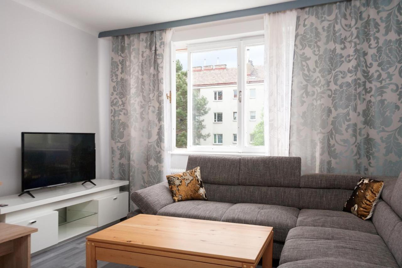 Brand-new On Shopping Street In Schoenbrunn With Lift Access * Vienna