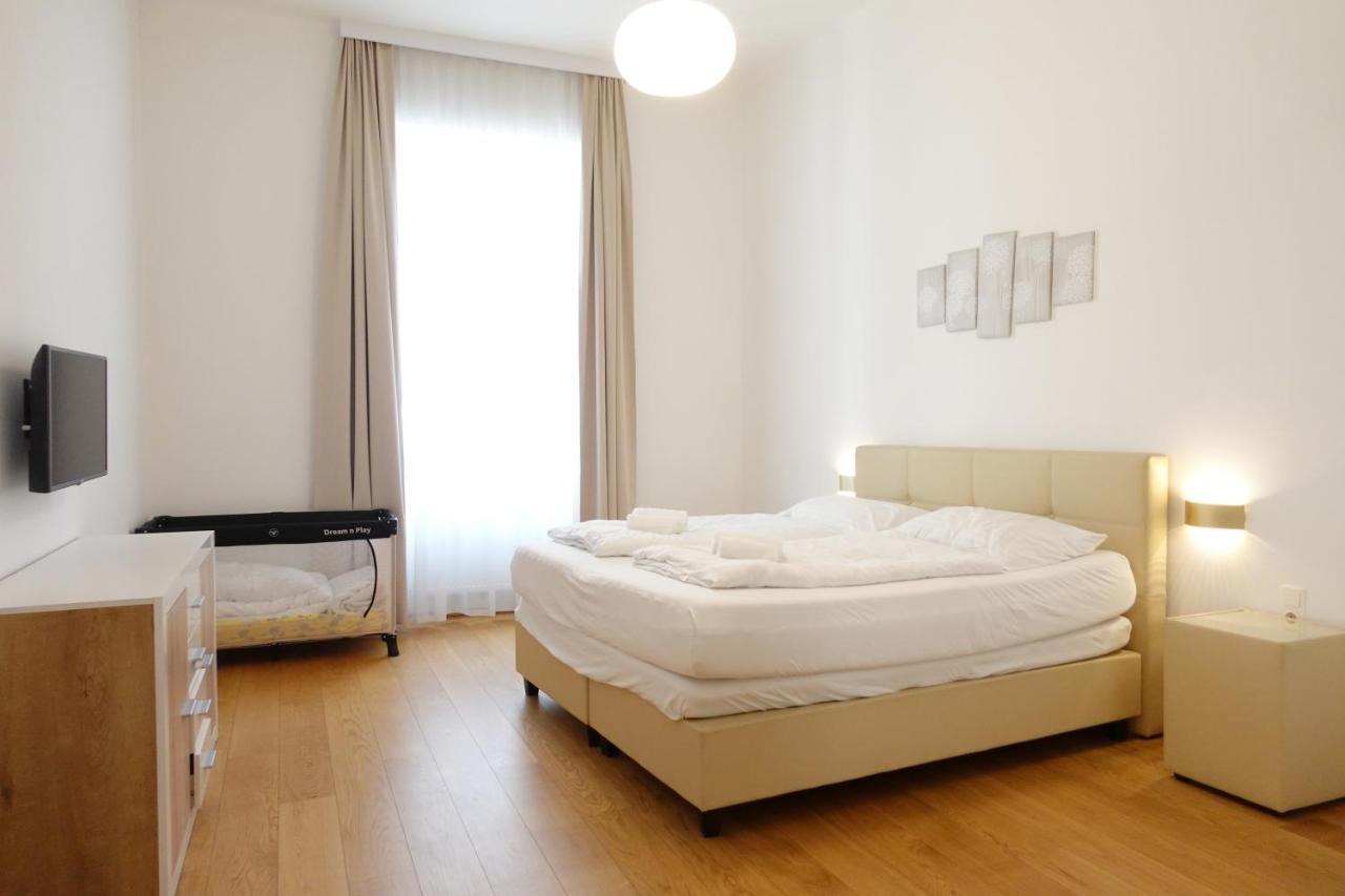 4 Red Star 8 Apartamento