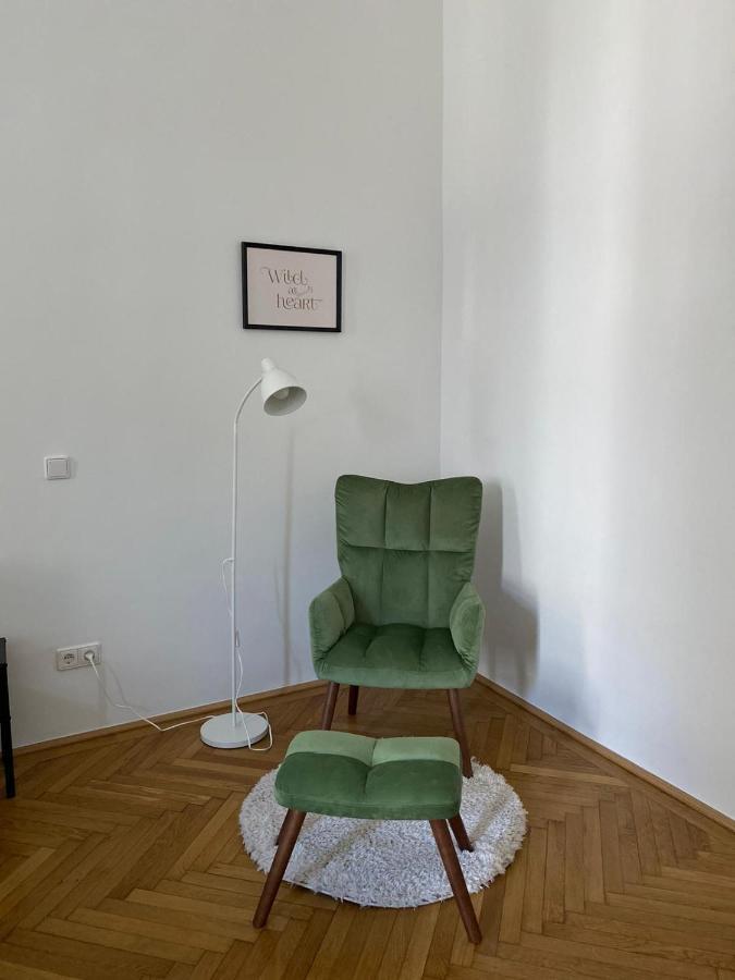 Two Bedroom * Vienna