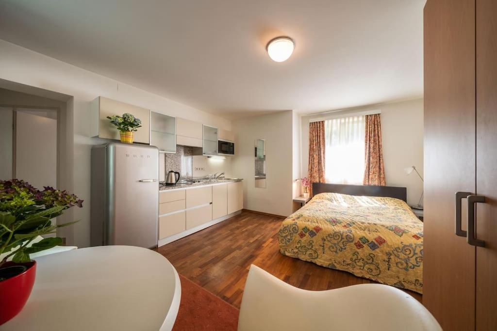 Apartment Schlossquadrat 14b Vienna