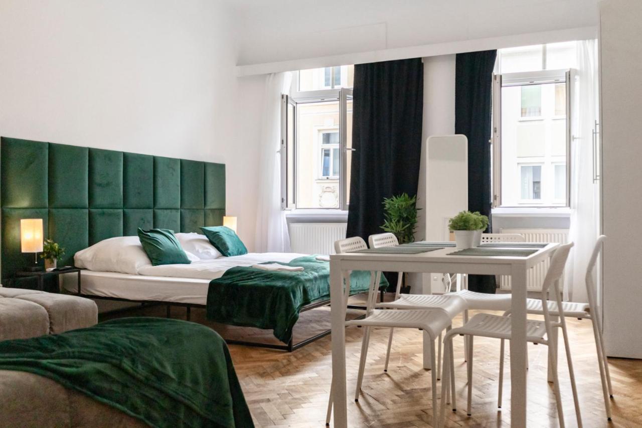 Peaceful 2 Bedroom With Backyard In Prime Location Apartment Vienna