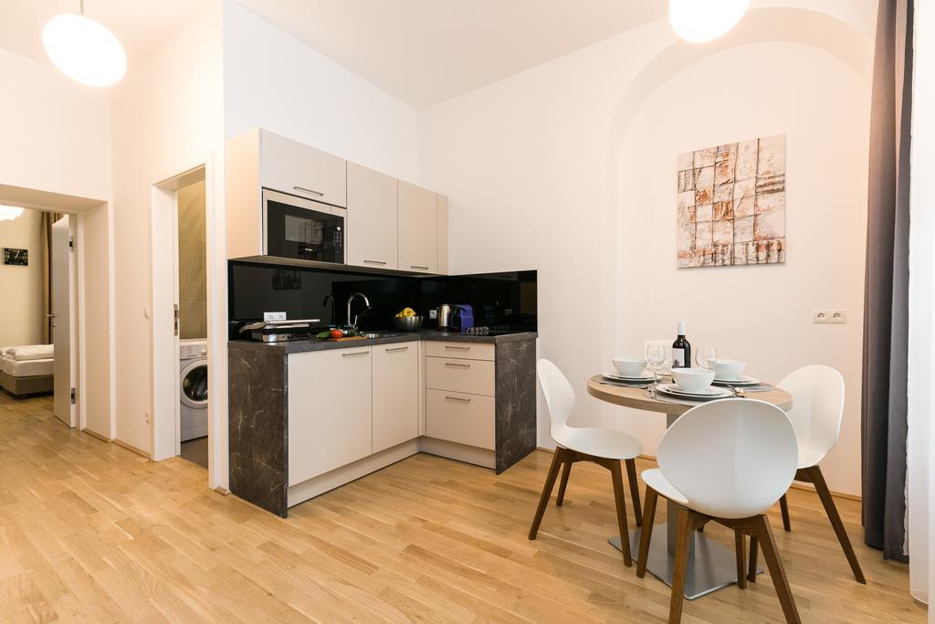 Apartamento Castellez 1020 *
