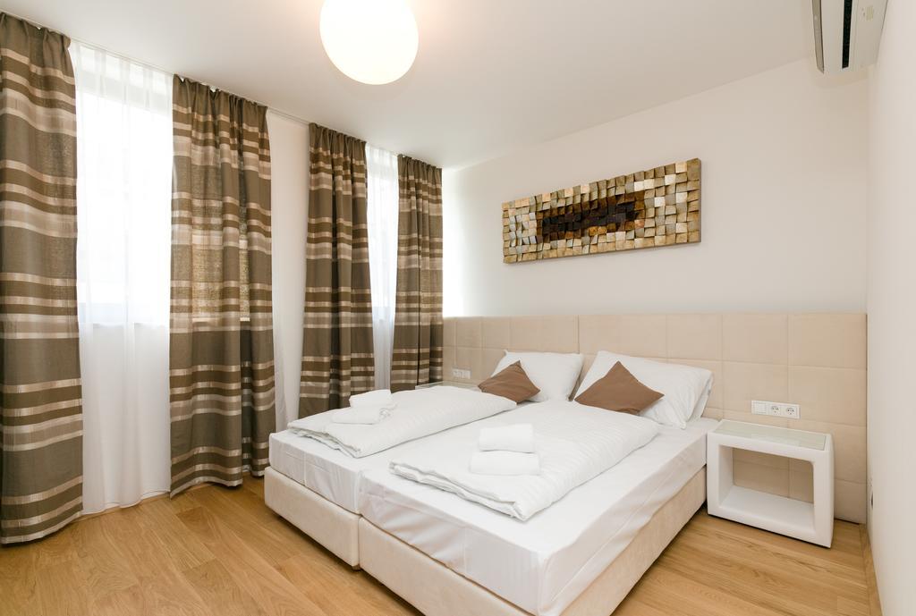 Apartamento Castellez 1020 *