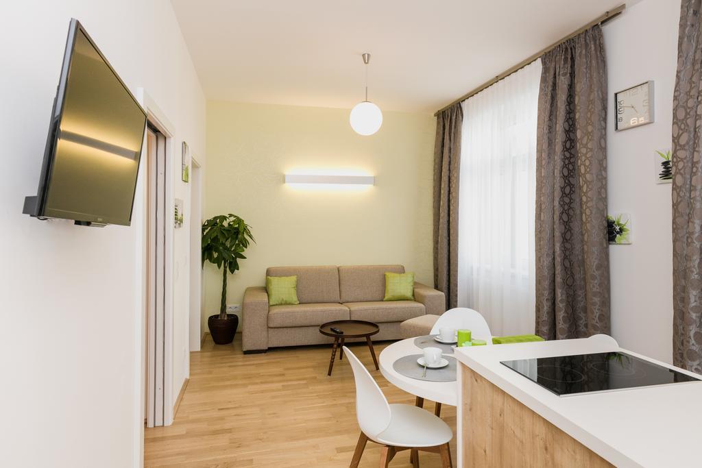 Apartamento Castellez 1020 *