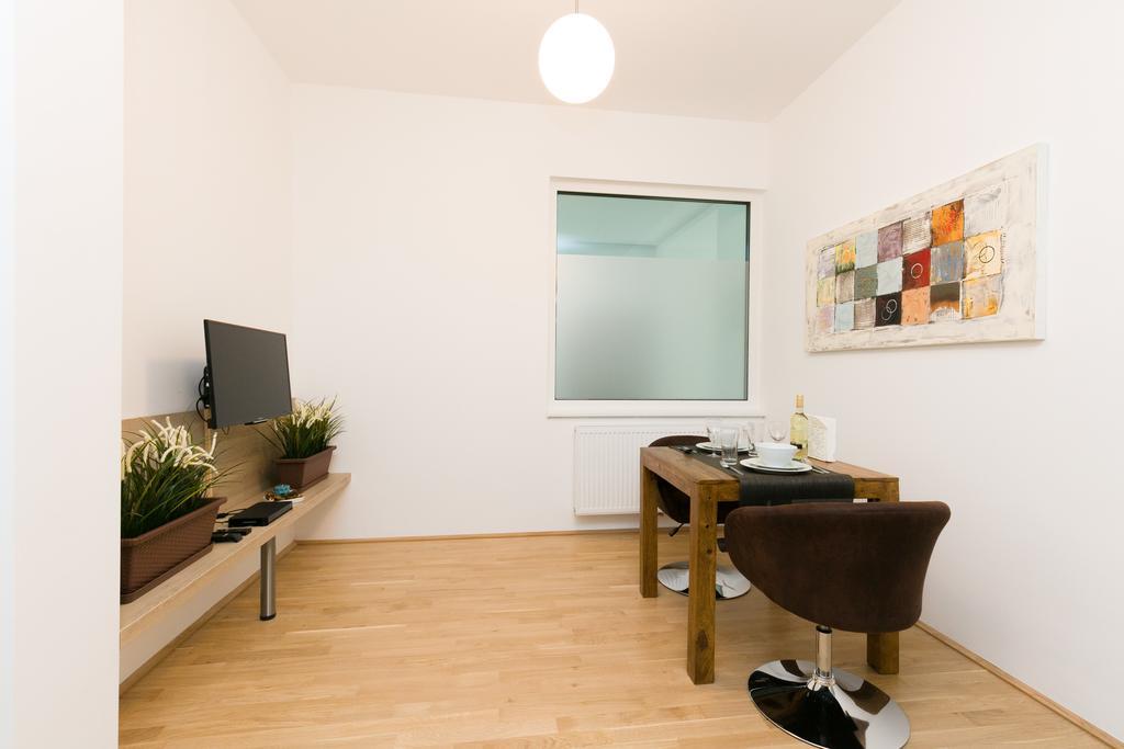 Apartamento Castellez 1020 *