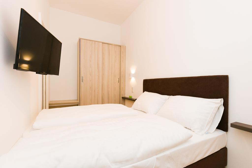 Castellez 1020 Apartamento *