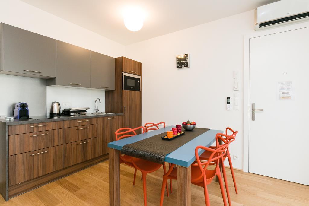 Castellez 1020 Apartamento Viena