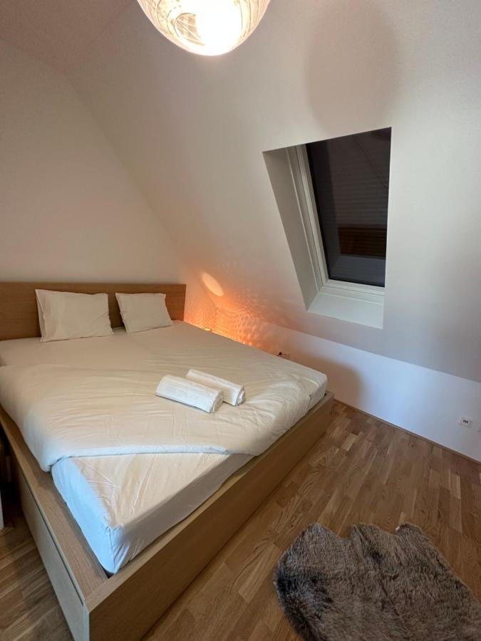 Contemporary With Stunning Views 20 Vienna