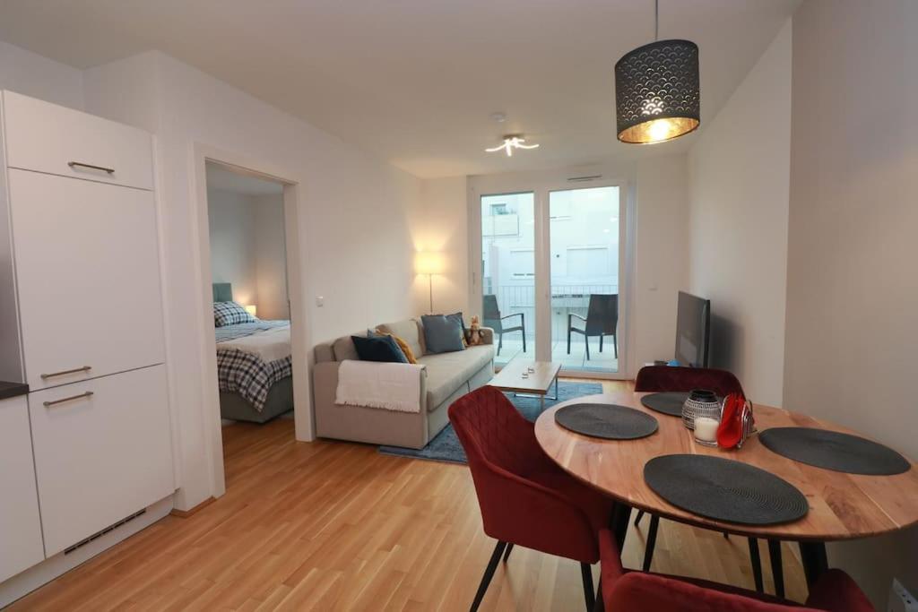 Apartment Ich Teile Mein Zuhause, *