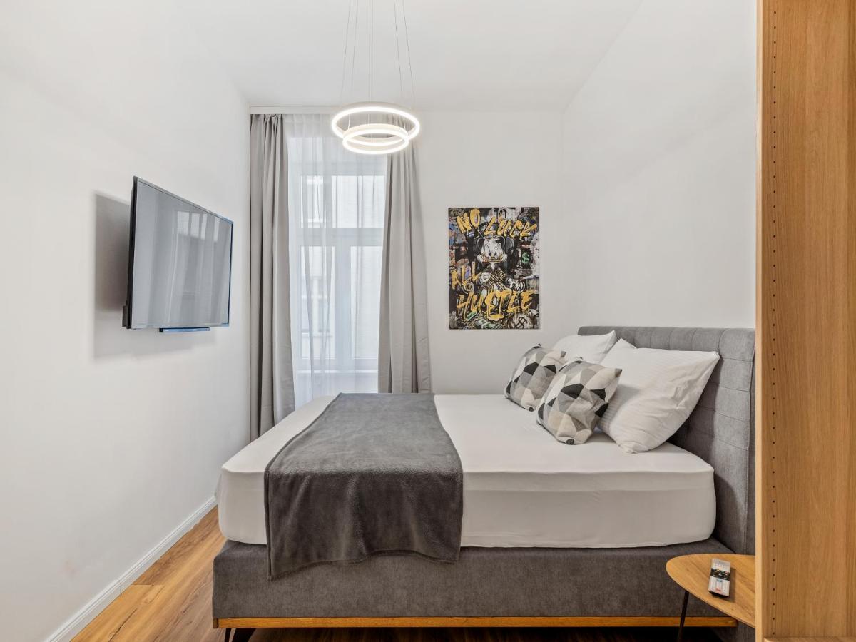 Sky9 District 6 Apartment Vienna