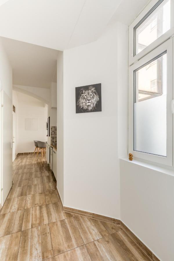 Xxxl Bed/ Free Parking/ Vienna