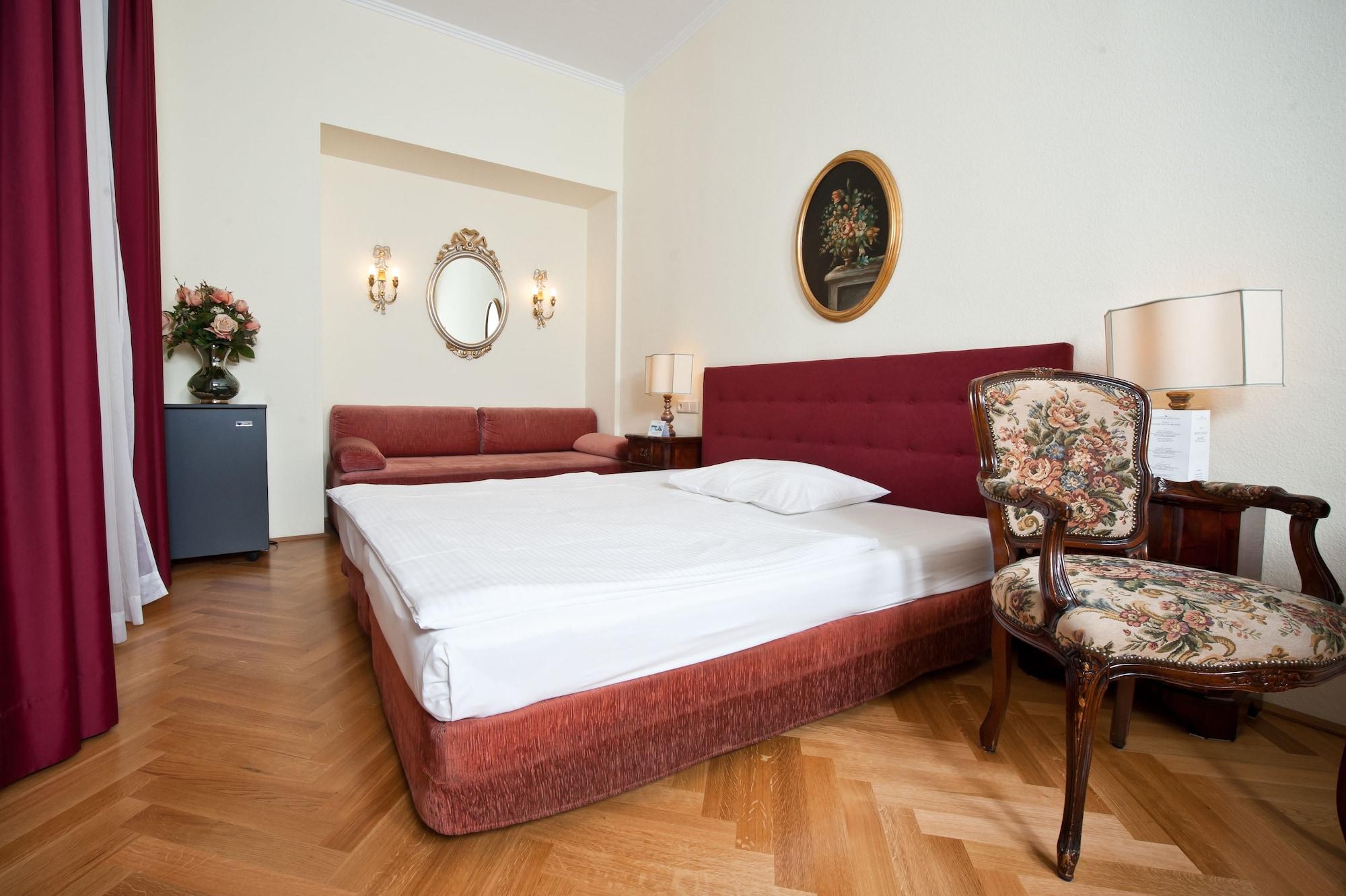 Regina Hotel