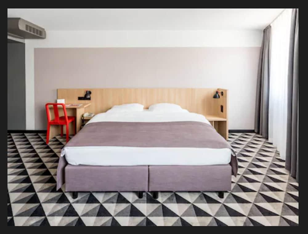 Acom-hotel 4* Vienna