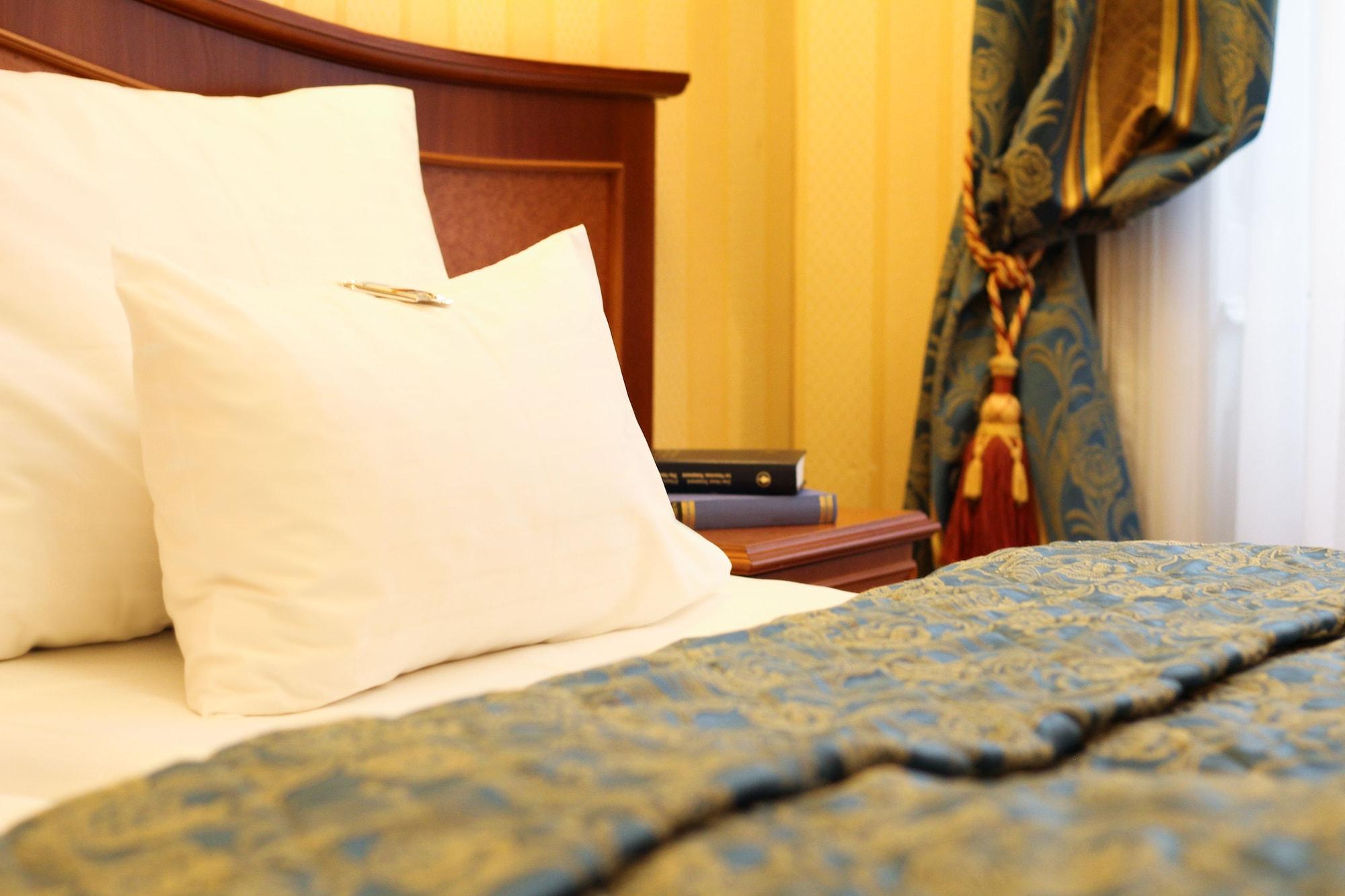 Hotel Opera I Self Check In 4*