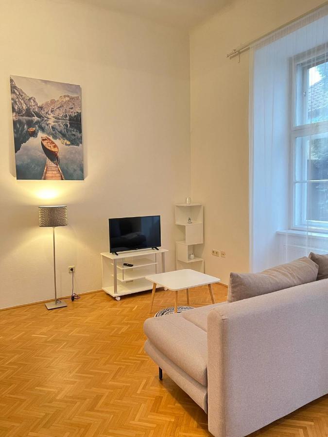 Alpa 2 In Rochusmarkt Apartment