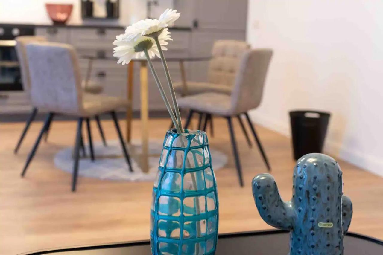 Designer Apartment *