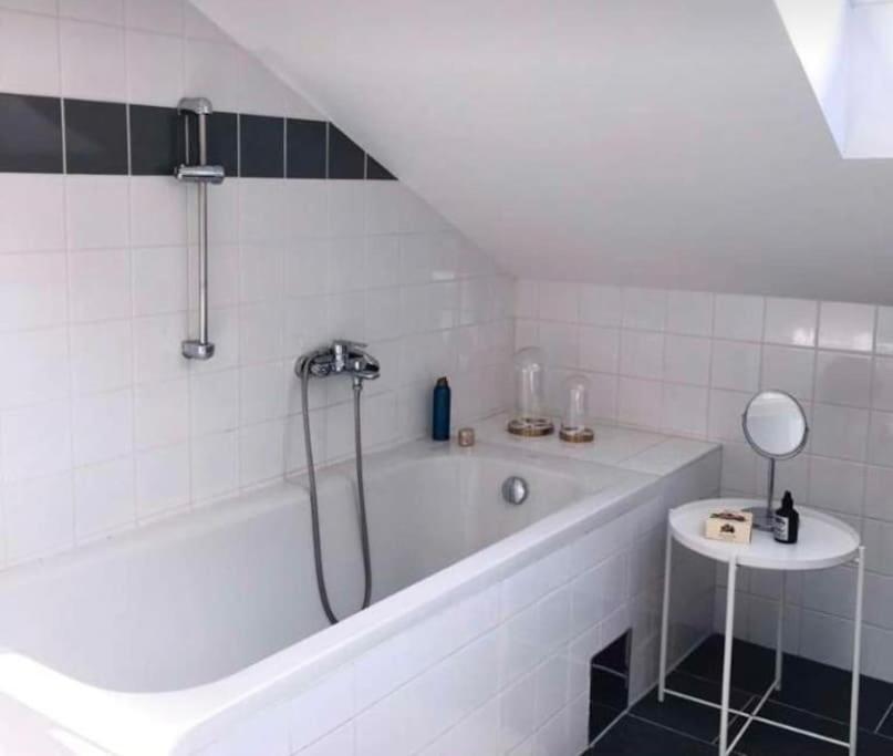 Sonnige Und Ruhige Fur Entspanntes Reisen Apartment Vienna