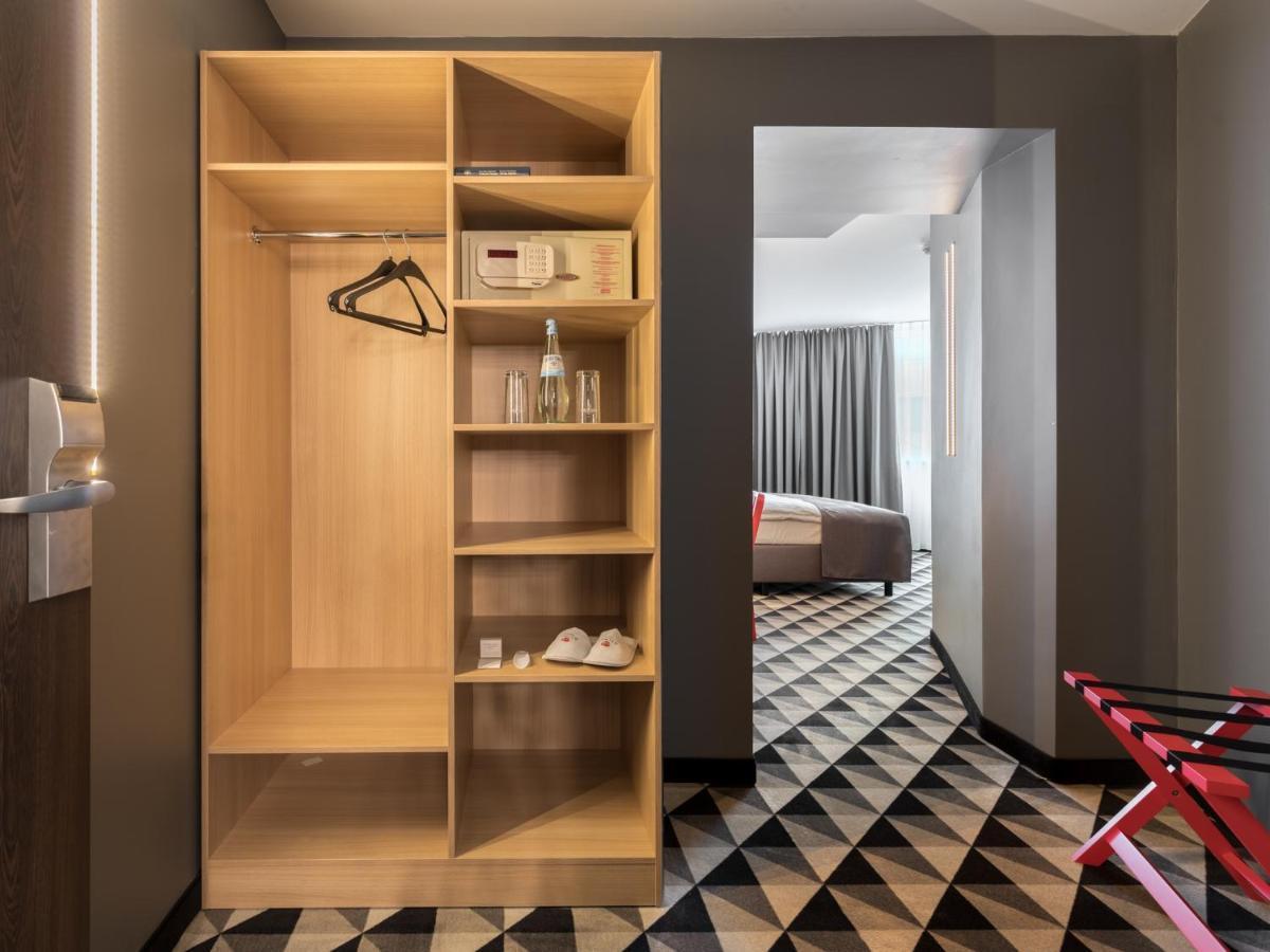 Acom-hotel