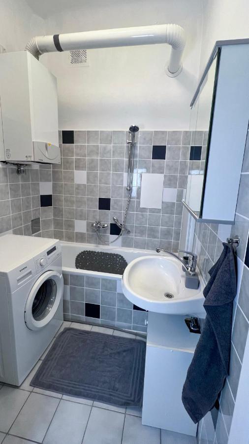 Apartment Heart Of City For 4-6 *