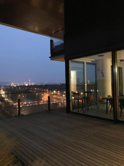 Deluxe & Rooftop-pool Vienna