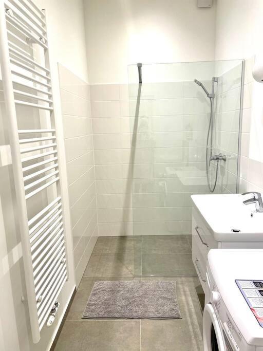 Brand New & Spacious In The Centre Appartamento