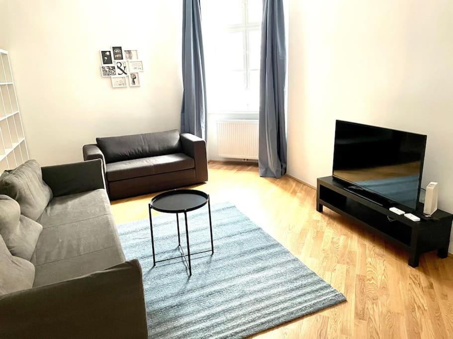Brand New & Spacious In The Centre Appartamento Vienna