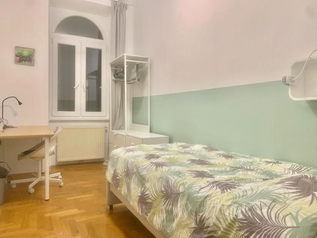 Top Location Single By Bahnhof Meidling Apartment *
