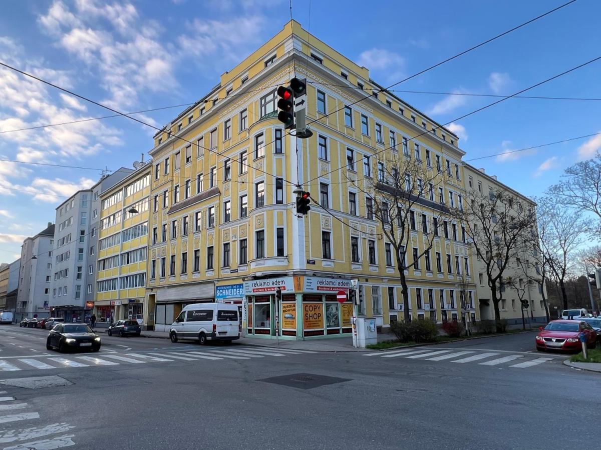 Heart Of City For 4-6 Apartment *