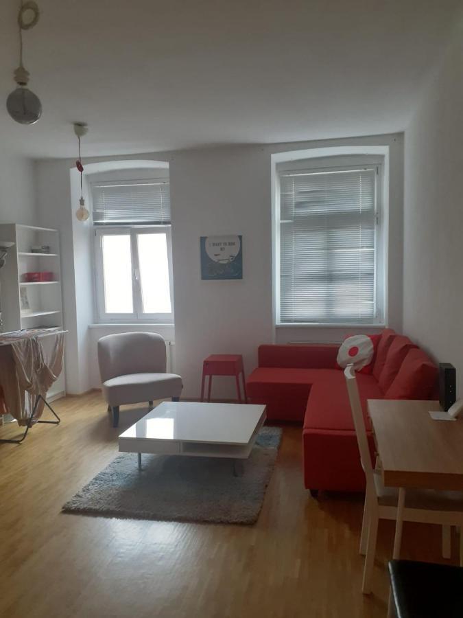 Your Sunny Away From Apartamento
