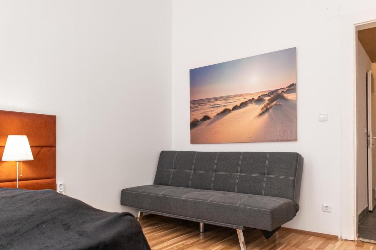 Welcoming Budget 1br Apt. With Best Location Wien