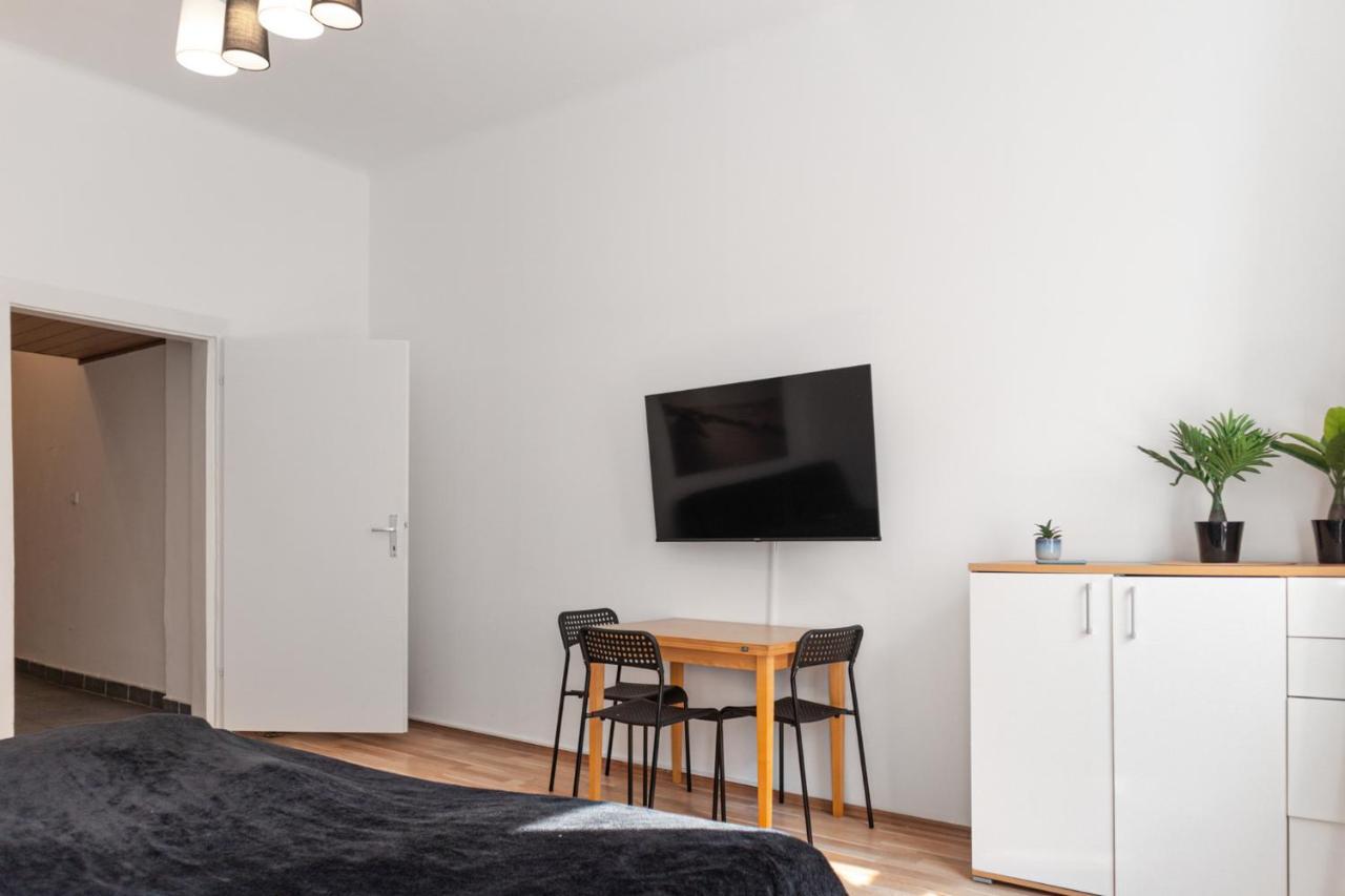 Apartment Welcoming Budget 1br Apt. With Best Location