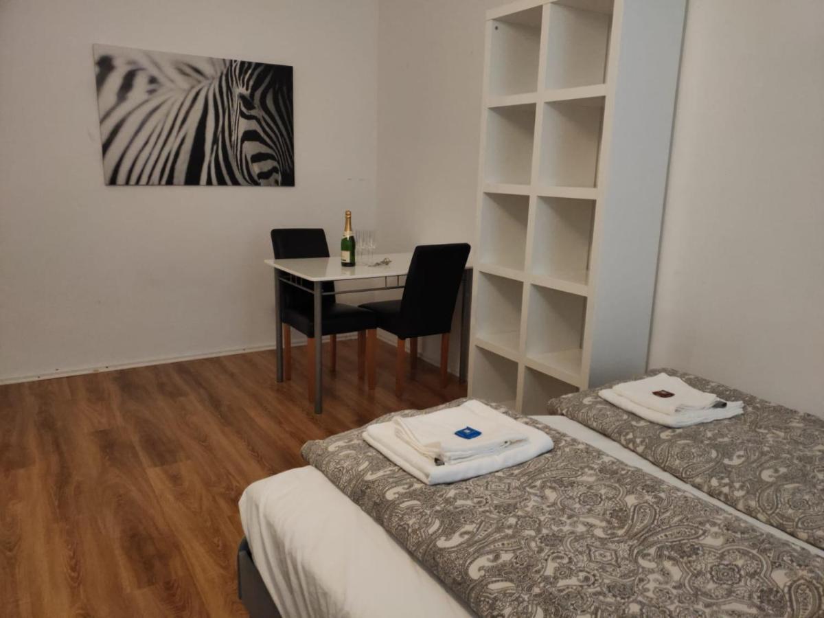 Cozynite Premium Hauptbahnhof 1+2 *