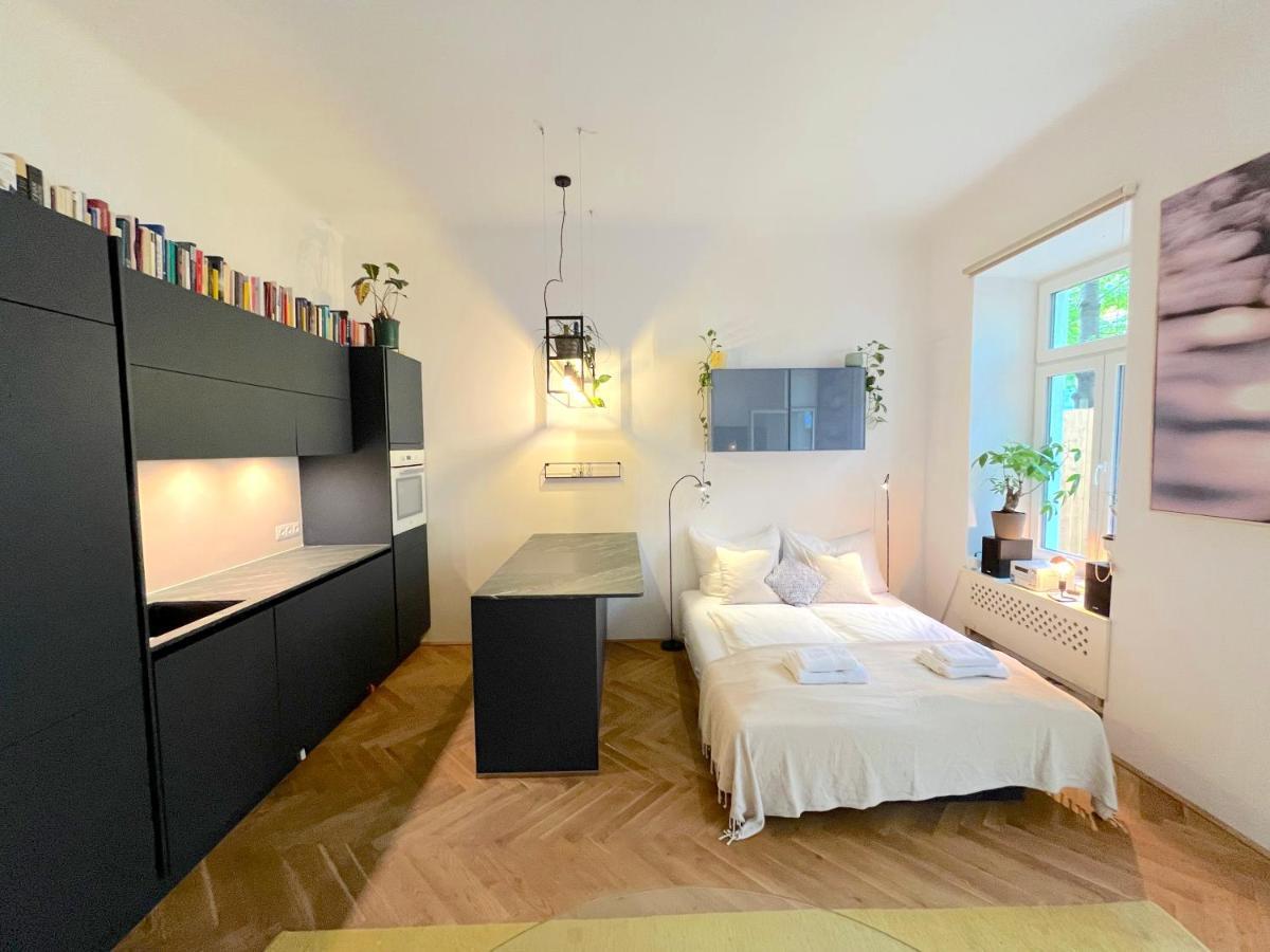 Private Terrace, 8 Min To Center Apartment