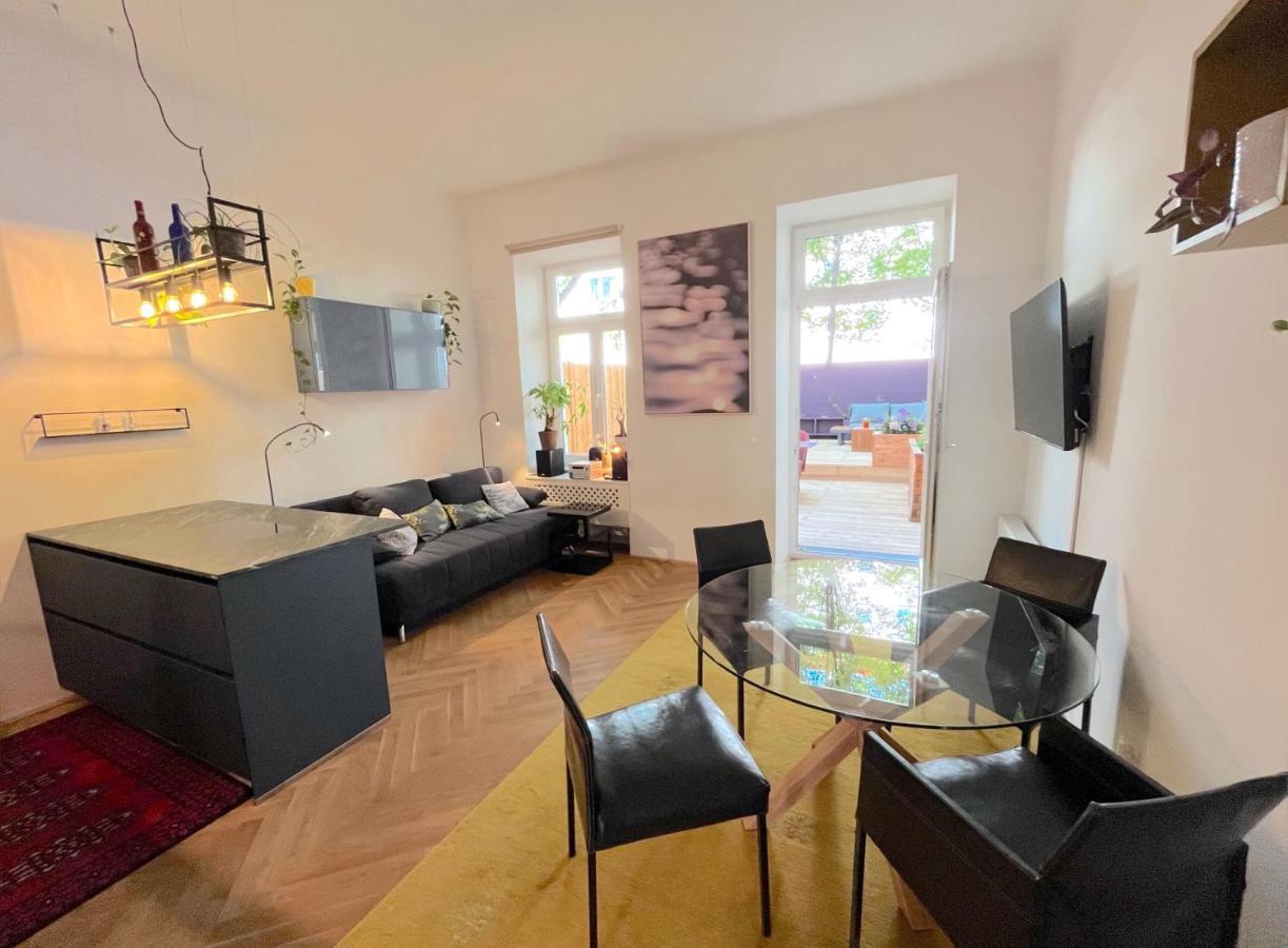 Apartment Private Terrace, 8 Min To Center