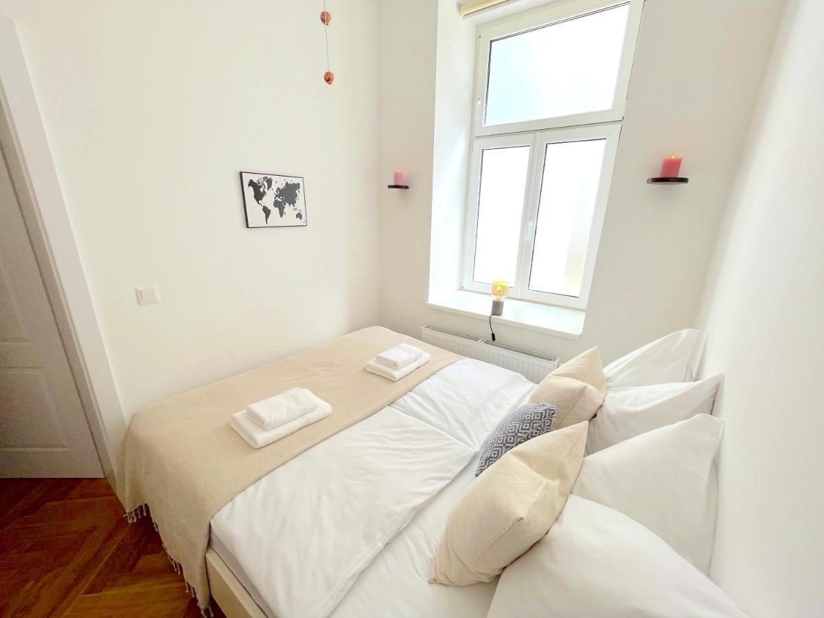 Apartment Private Terrace, 8 Min To Center