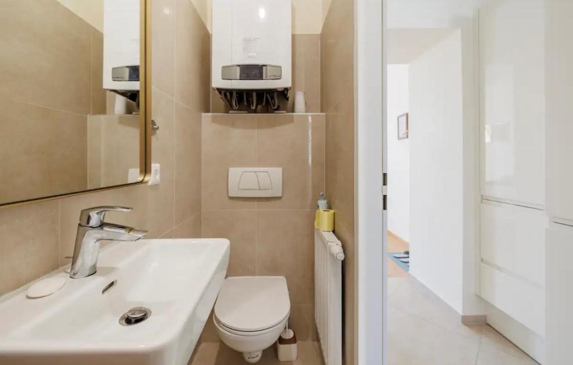 Near Hauptbahnhof - Kingsize Bed Apartment