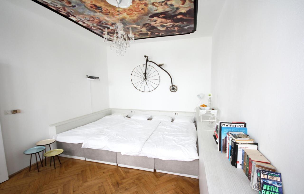 Apartment For The Bold, Chic And Open Minded *