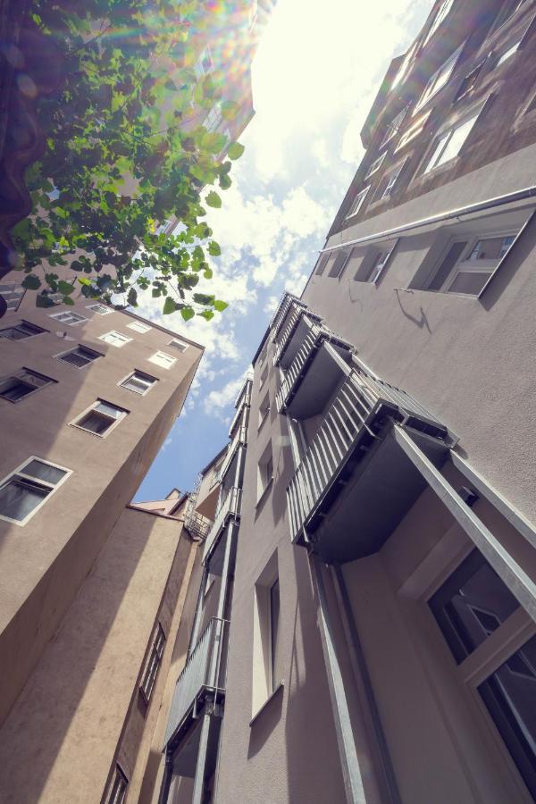 The 77 Alma Apartment