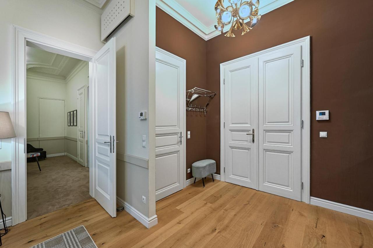 Garnisongasse - Luxurious Close To The Centre Apartment Vienna