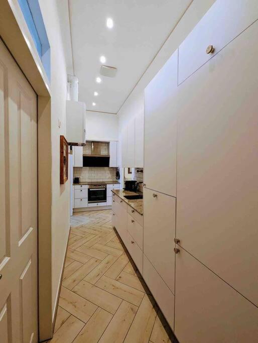 Luxury Cityapartment 2 *