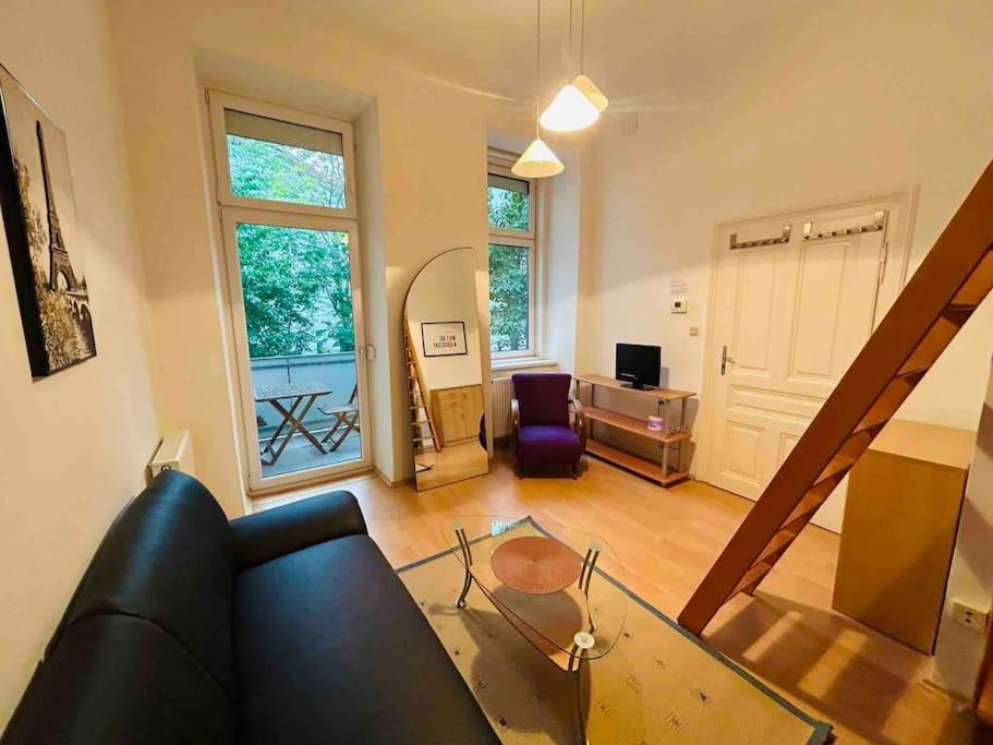 Apartment Retro Chic - Charming Near Augarten Vienna