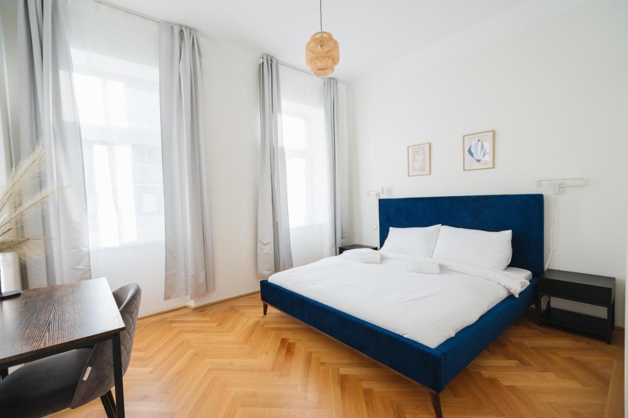 Brand Cozy * Viena