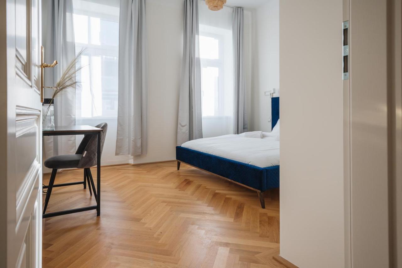 Brand Cozy Viena