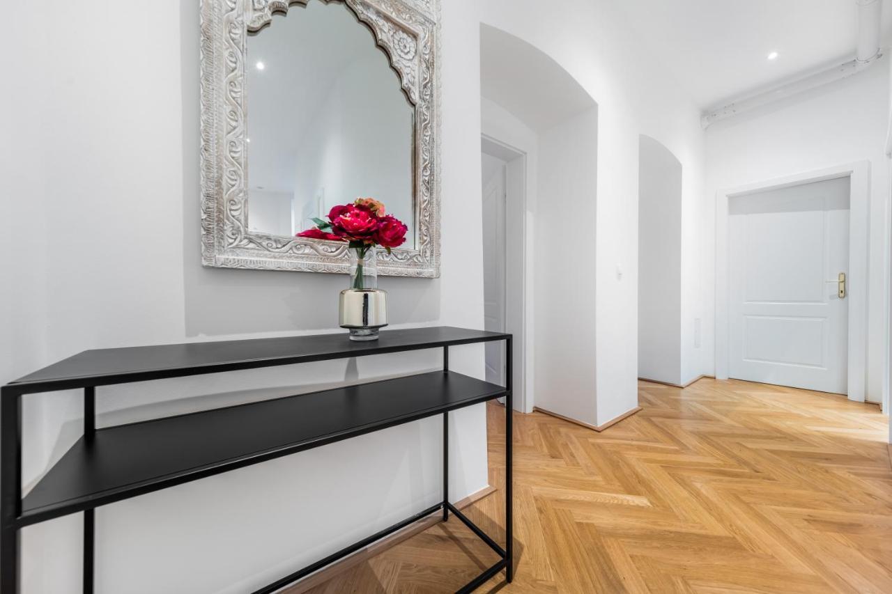 Smile Doebling Apartment