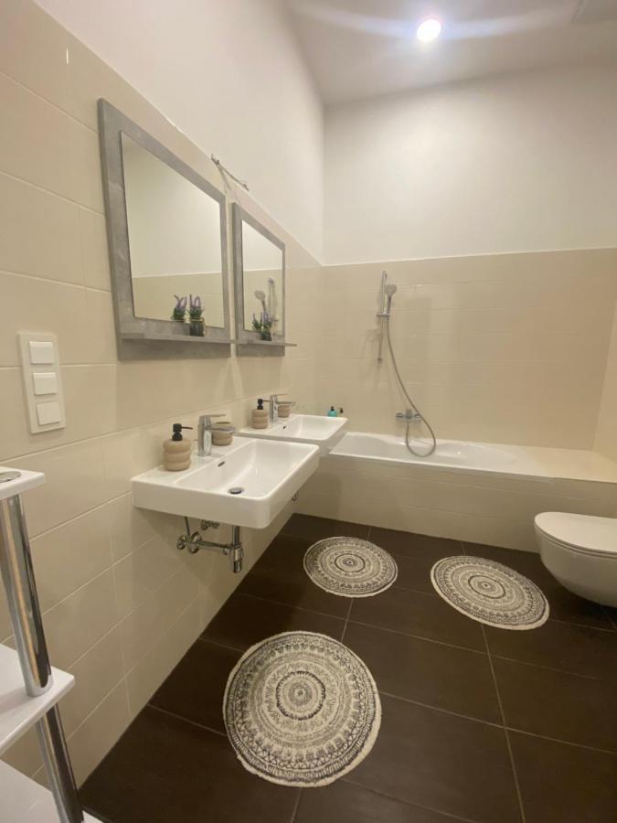 Apartment Sweet -