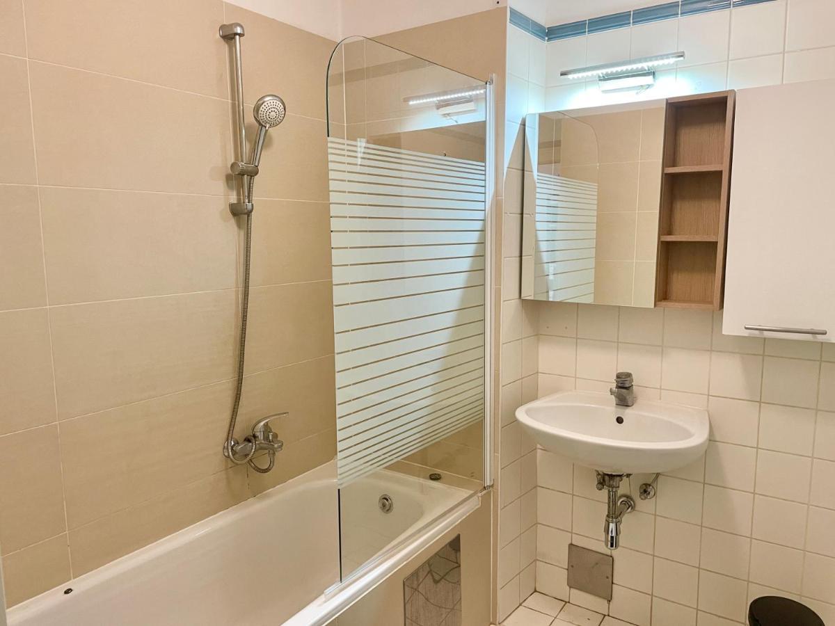 100m2 Flat With Balcony Near Mariahilferstrasse - Free Parking * Vienna